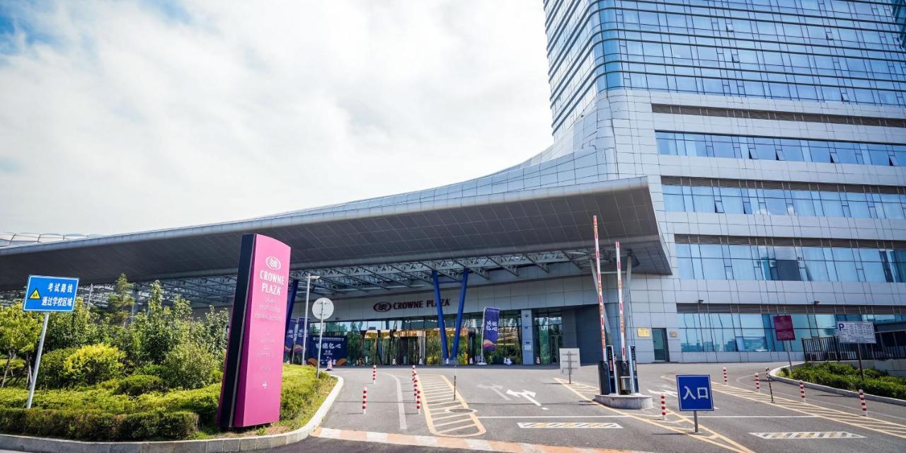 Crowne Plaza Dalian Sports Center, An Ihg Hotel Экстерьер фото